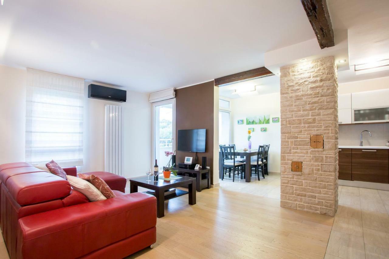 Luxury Apartment Sea Pula Buitenkant foto